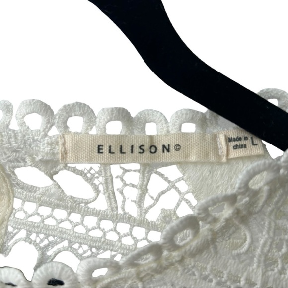 ELLISON Ivory Cream Boho Lace Crochet Bell Sleeve Top Women's Size Large - Picture 3 of 7